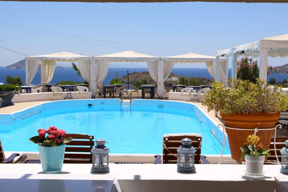 Porto Scoutari hotel gardens and pool
